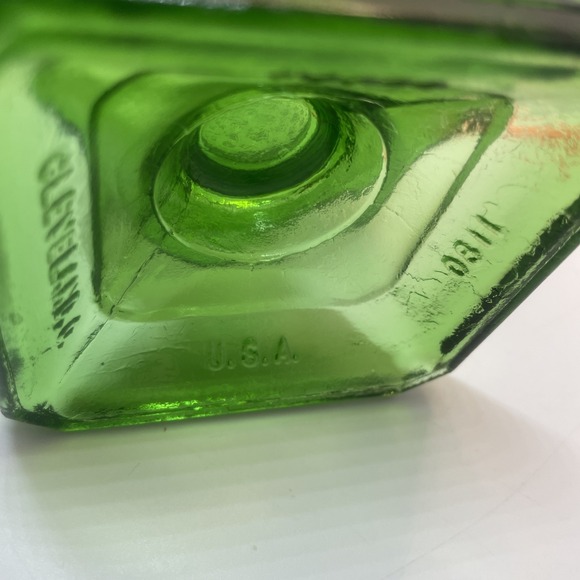 Vintage Napco # 1180 Green Glass Goblet " BEAUTIFUL COLLECTIBLE USEABLE ITEM " - Picture 8 of 10